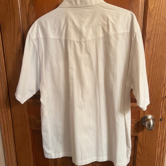 Men’s large Tommy Bahama button down shirt like new - Picture 4 of 4